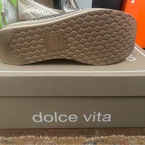 Dolce Vita Janine Slip-On size 8